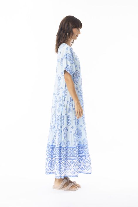 Escape pitkä mekko 40139 Carla Blue sininen ihana pitkä mekko koristeilla tuotekuva 3 Escape pitkä mekko 40139 Carla Blue sininen ihana pitkä mekko koristeilla tuotekuva 3