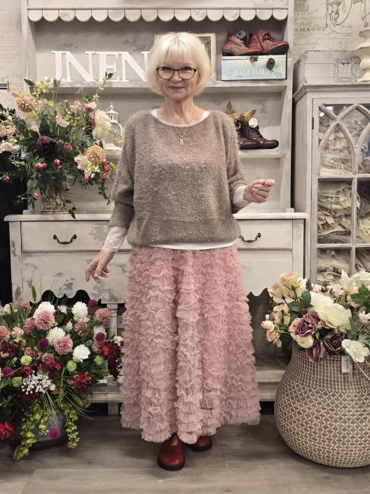Marta du Chateau porroinen neule Anouk Dark fango Beige super pehmea Ylisuuri ja aarettoman mukava porroinen Marta neule. Marta du Chateau porroinen neule Anouk Dark fango Beige super pehmea Ylisuuri ja aarettoman mukava porroinen Marta neule.