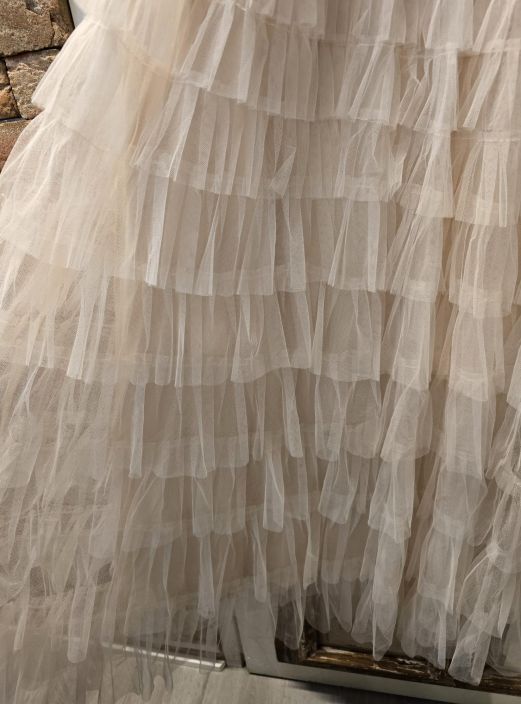 NOEN frilla kerrokset ja ihana sifonki hame 85754 Puuteri/kerma tuotekuva 4