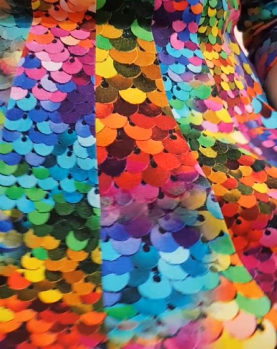 AINO mekko Jolanda Zekino Värikäs kuosi, upea helma tuotekuva 5 AINO mekko Jolanda Zekino Värikäs kuosi, upea helma tuotekuva 5