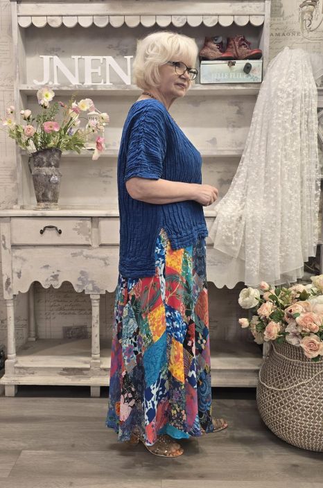 Grizas paita 52730 Sininen tyylikäs takaa pidempi malli pehmeästä silkki/pellavasta tuotekuva 1 Grizas paita 52730 Sininen tyylikäs takaa pidempi malli pehmeästä silkki/pellavasta tuotekuva 1