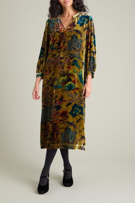 Sahara mekko GRD6589 Silky Velvet Floral upea kuosi laadukkaalla silkki/viskoosi sametilla tuotekuva 1 Sahara mekko GRD6589 Silky Velvet Floral upea kuosi laadukkaalla silkki/viskoosi sametilla tuotekuva 1