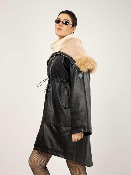 MAT takki 4001 / 8001 (Black) Tyylikas MAT takki jonka laatu on aivan nahan nakoinen ja tuntuinen. Ei kuitenkaan sisalla