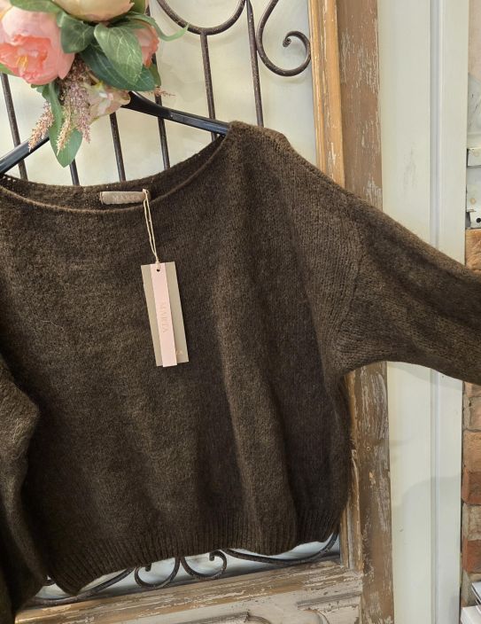 Marta du Château neule Rosa  5102 Chocolat suklaan ruskea ihana pörröinen ja tilava malli tuotekuva 1 Marta du Château neule Rosa  5102 Chocolat suklaan ruskea ihana pörröinen ja tilava malli tuotekuva 1