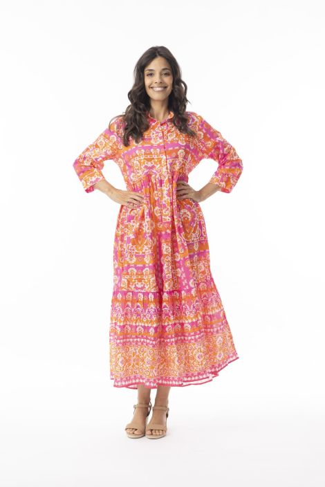 Orientique mekko 10077 Montevideo Pink nayttava malli upealla kuosilla Ymparistoystavallisesta puuvillasta valmistettu Orientique mekko 10077 Montevideo Pink nayttava malli upealla kuosilla Ymparistoystavallisesta puuvillasta valmistettu