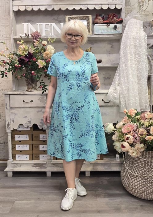 Blueberry mekko 9727 Aqua sininen pohja kaunis sininen lehtikuosi Blueberry mallistosta loytyy erinomaisia Blueberry mekko 9727 Aqua sininen pohja kaunis sininen lehtikuosi Blueberry mallistosta loytyy erinomaisia
