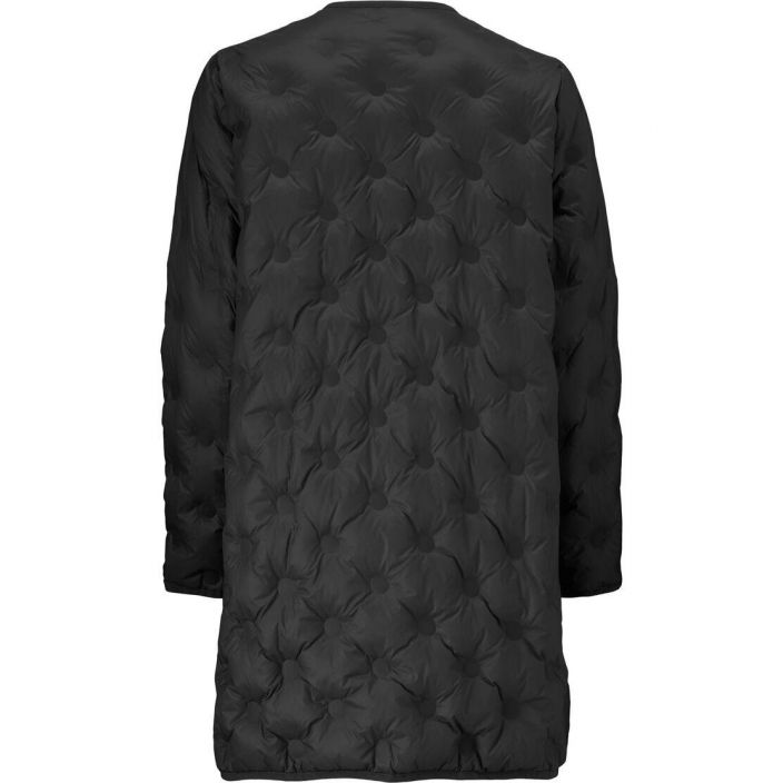 MASAI untuvatakki Tuvana (Musta) Tama hoyhenenkevyt untuva takki on taydellinen valikaudelle! Ihana pallollinen kuviointi