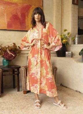 Escape mekko pitkä 91237 Rosa kukkakuosi kimonomainen leikkaus super mukava