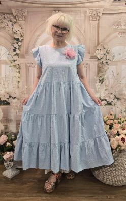 NOEN NOEN mekko 88576 Vaaleansininen upea mekko johon brodeerattu päälle kuosi