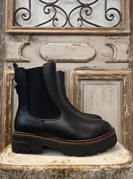 Marta du Chateau maiharit Musta sivussa resorit, pitava pohja Erinomaisen hinta-laatusuhteen omaavassa Marta du Chateau Marta du Chateau maiharit Musta sivussa resorit, pitava pohja Erinomaisen hinta-laatusuhteen omaavassa Marta du Chateau