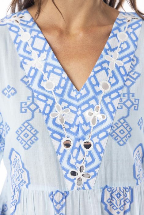 Escape pitkä mekko 40139 Carla Blue sininen ihana pitkä mekko koristeilla tuotekuva 2 Escape pitkä mekko 40139 Carla Blue sininen ihana pitkä mekko koristeilla tuotekuva 2