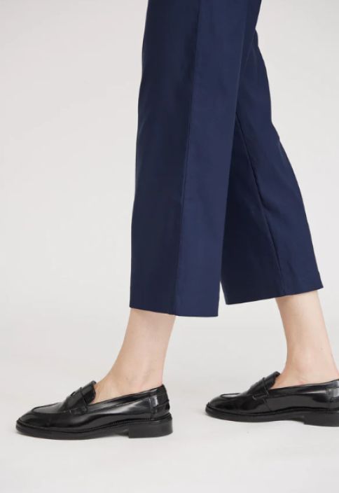 Laurie housut Donna Loose Cropped Navy tummansiniset leveät housut mukavasta uudesta laadusta tuotekuva 2