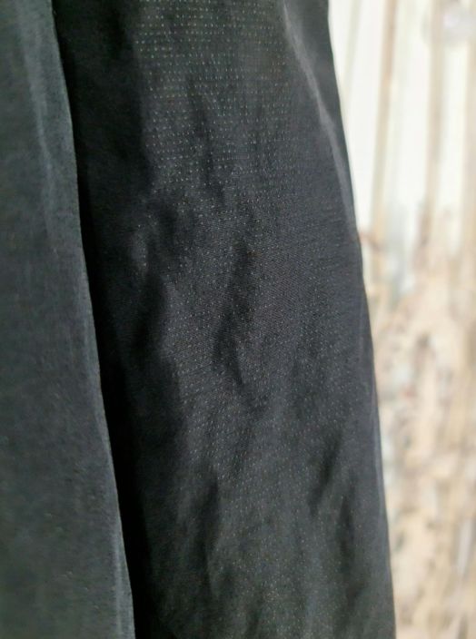 IGOR housut Roni (Musta) Trendikkaat, erittain leveat housut. Nayttavat melkein hameelta. Vyotarossa on takana resori