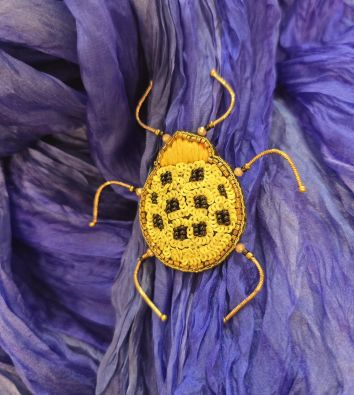 Erfurt koriste ötökkä hakaneulalla, käsityötä Vihreä/Mustatäplä kuoriainen