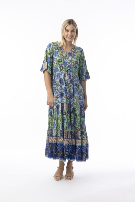 Orientique mekko 20121 Las Cuevas ihana yhdistelma vareja Taman mekon kankaissa yhdistyvat ihanan variset kuosit. Siina on Orientique mekko 20121 Las Cuevas ihana yhdistelma vareja Taman mekon kankaissa yhdistyvat ihanan variset kuosit. Siina on