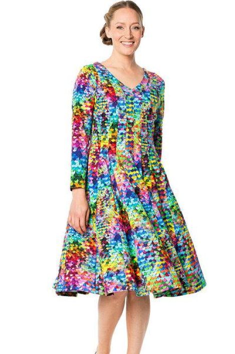 AINO mekko Jolanda Zekino Värikäs kuosi, upea helma tuotekuva 6 AINO mekko Jolanda Zekino Värikäs kuosi, upea helma tuotekuva 6