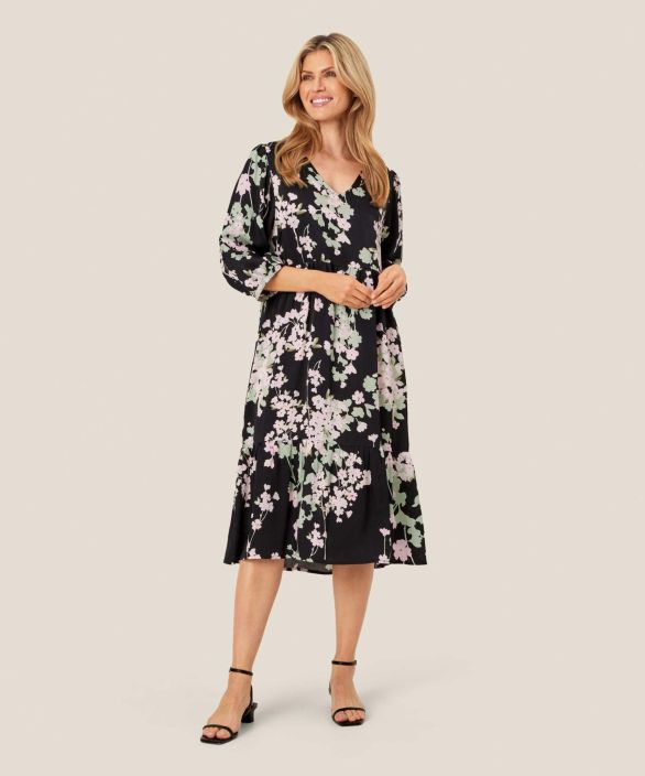 MASAI mekko Nette Pink Lady upea mekko inspiraationa Japani Luo vaivattomasti naisellinen ilme talla mekolla, jossa