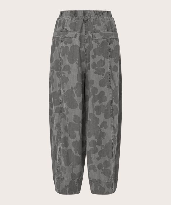 MASAI farkkukankaiset housut Phenyo Frost Grey harmaa leveät tyylikkäät lahkeet tuotekuva 4