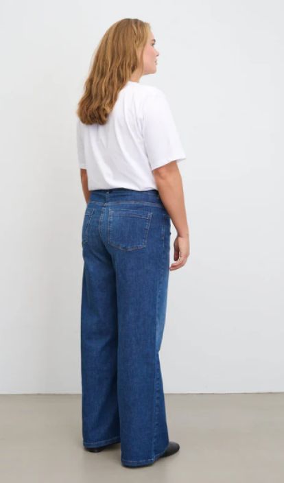 Laurie farkut Carol Loose Washed blue denim rennot ja mukavat leveät farkut tuotekuva 2