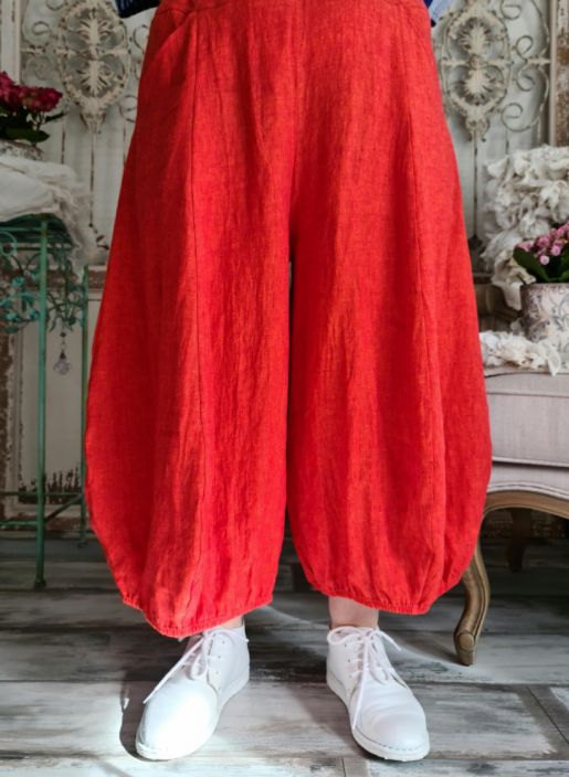 Ralston pellavahousut Uma (8) Ohuesta ja kevyesta pellavasta valmistetut Ralston housut! Ihana kesa-malli. Vyotaro kokonaan