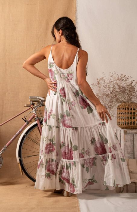Rhum Raisin mekko N103 Romanttinen, naisellinen ja raikas mekko ranskalaisesta Rhum Raisin mallistosta! Romanttinen malli
